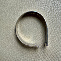 1992 Textured Vintage Bangle Bracelet in Sterling Silver – 6.75 Inch Inner Circumference