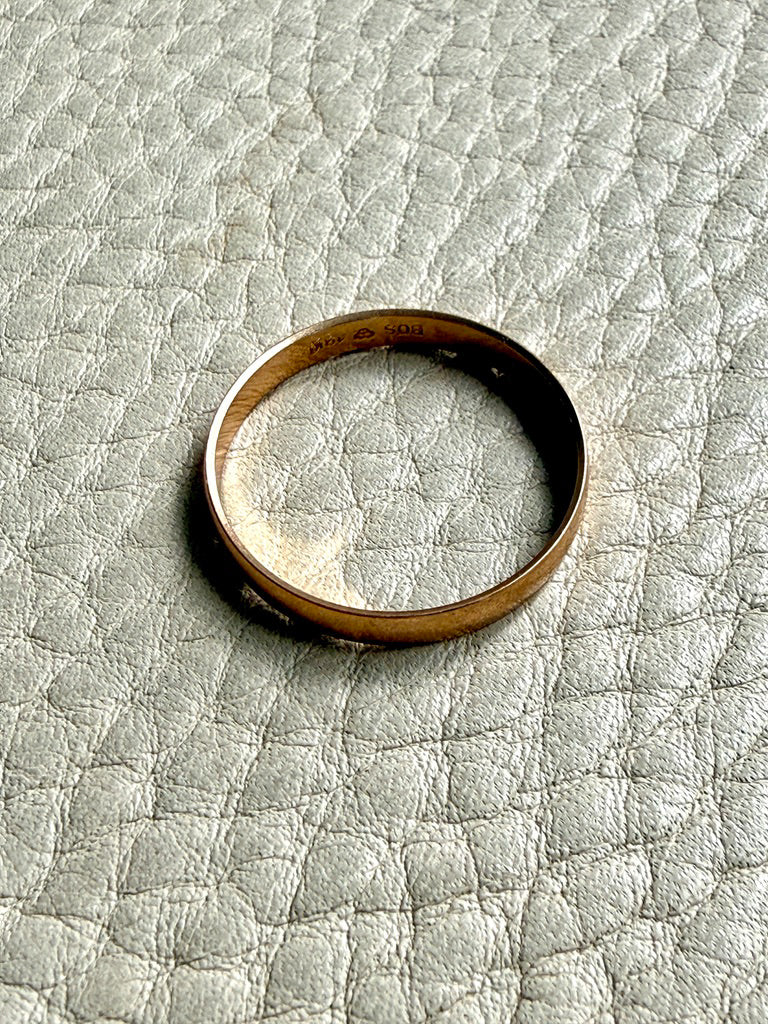 Minimalist 18k Gold Wedding Band by BÖS - Size 9