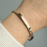1950s era 18k Gold Hinged Bangle Bracelet – 7.25 Inch Interior Circumference