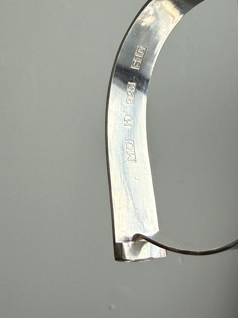 1992 Textured Vintage Bangle Bracelet in Sterling Silver – 6.75 Inch Inner Circumference