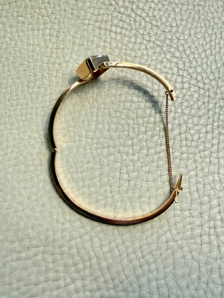 1944 Modernist Rock Crystal and 18k Gold Hinged Bangle by STIGBERT - 7.1 inch interior circumference