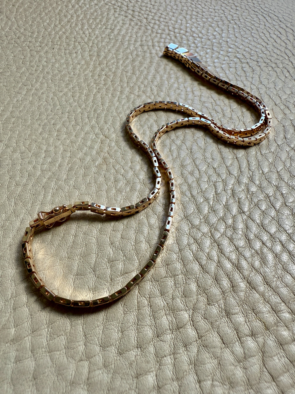Shimmering Vintage 14k Gold Cleopatra Link Necklace - 17.8 inch length