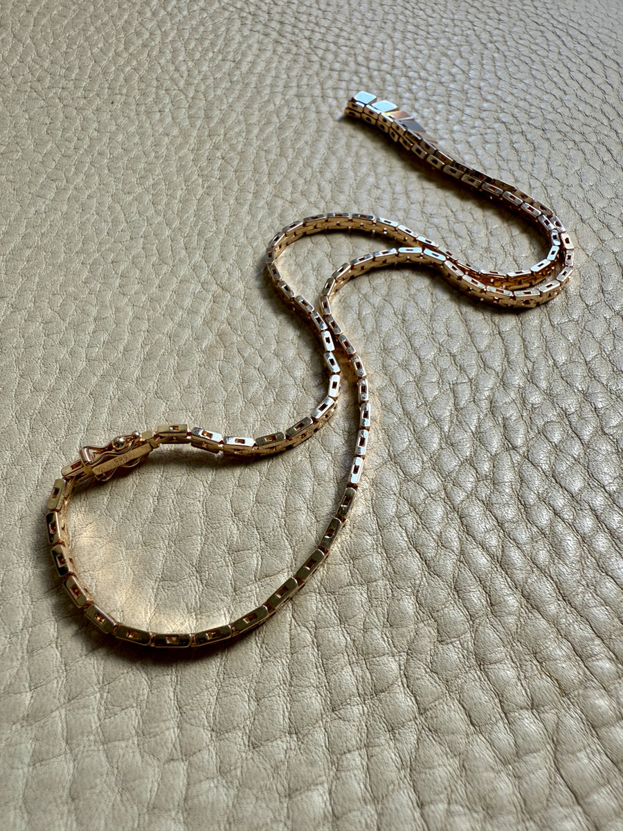 Shimmering Vintage 14k Gold Cleopatra Link Necklace - 17.8 inch length