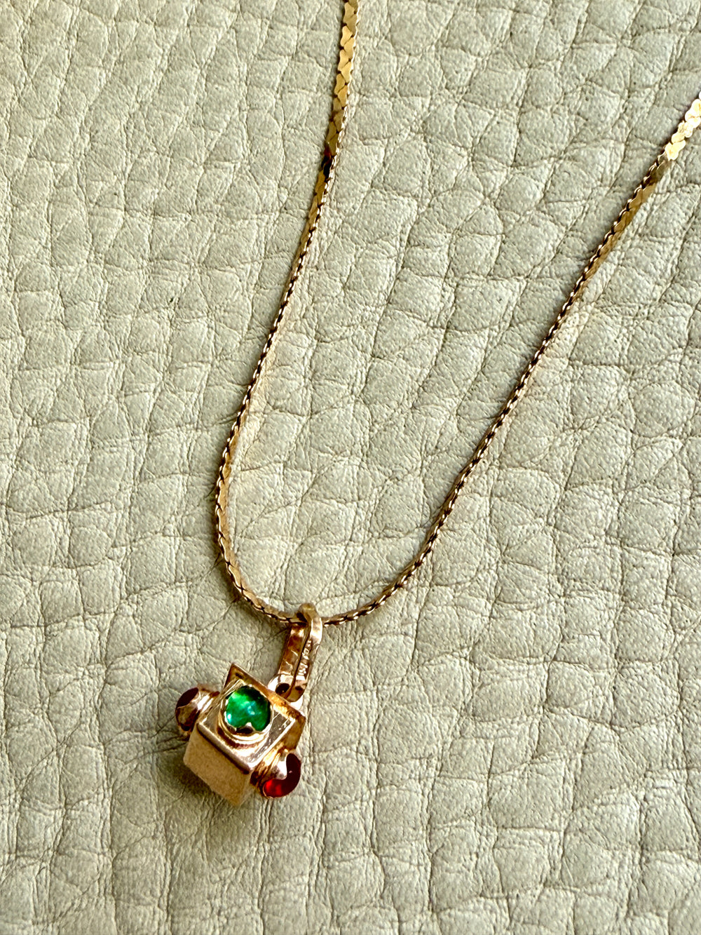Vintage Italian 14k Yellow Gold Mirrored Heart Link Chain Necklace – 15.75 inch length