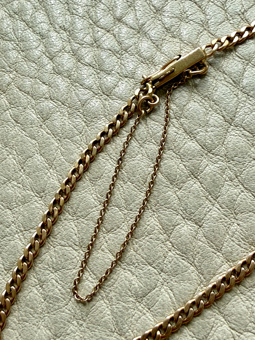 Silky Slender Vintage Swedish 18k Gold Curb Link Bracelet – 7.5 Inch Length