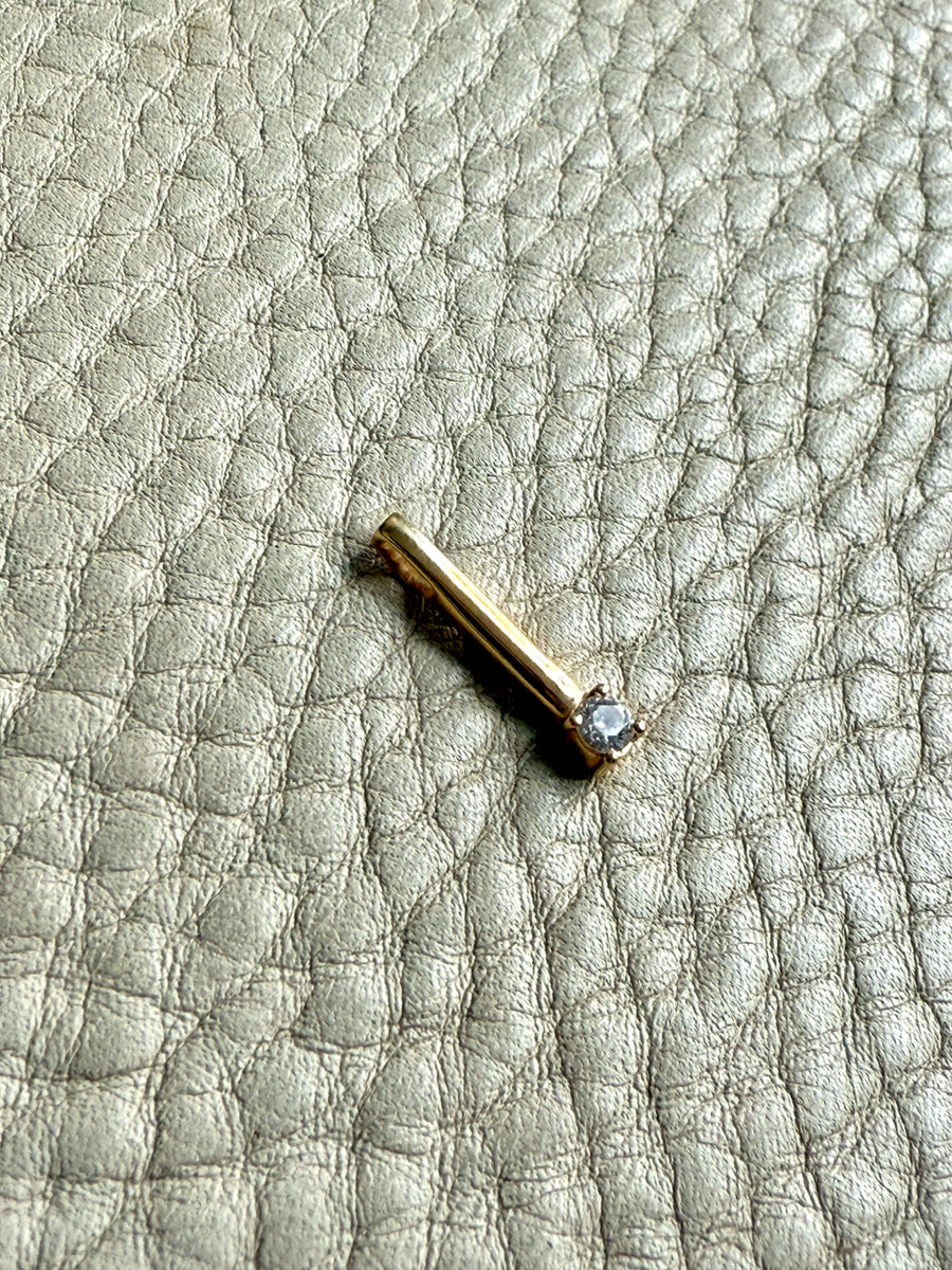 Vintage 18k gold linear diamond pendant