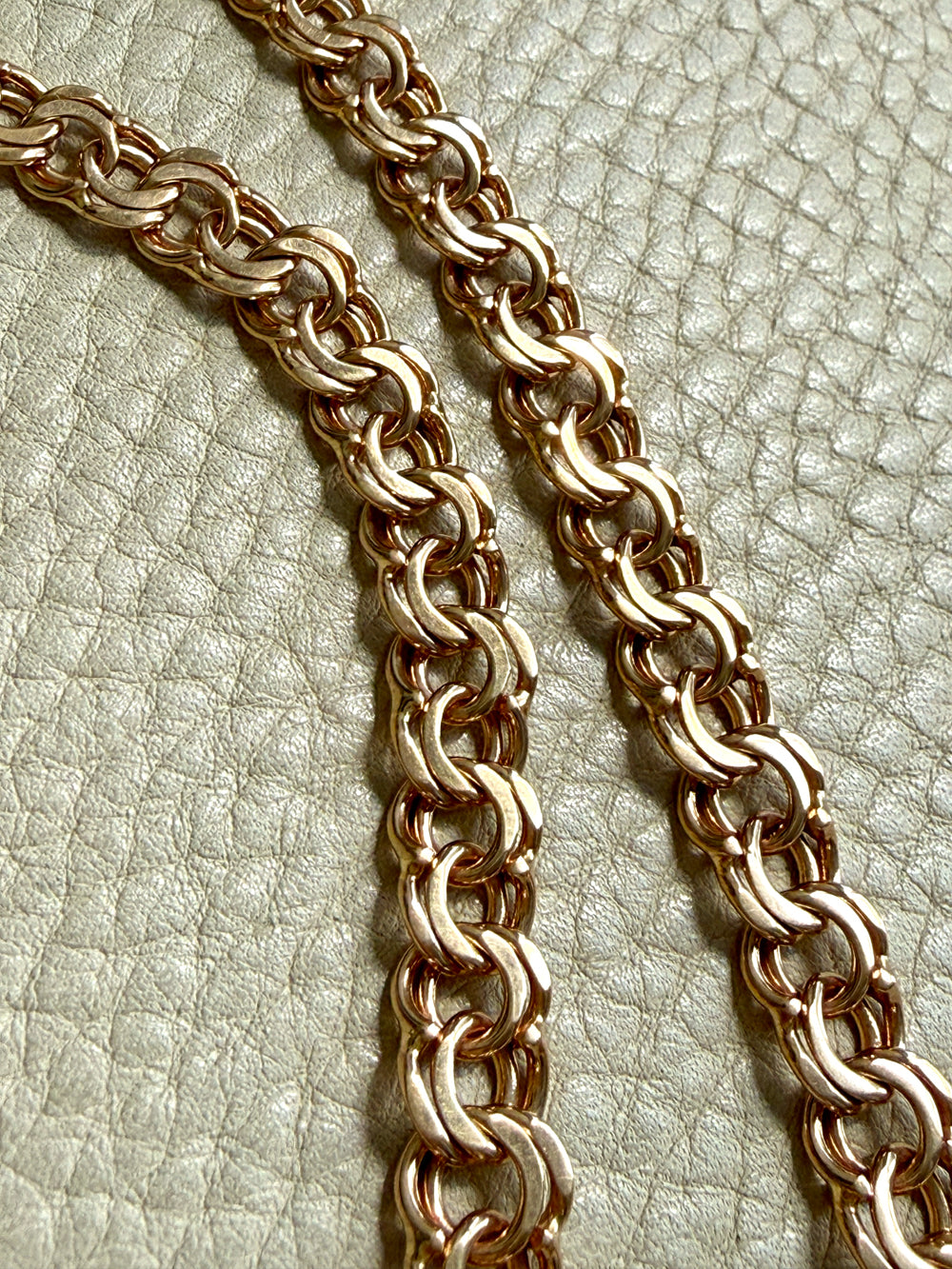 1969 Swedish 18k Gold necklace - 50g Graduated double link chain - 16.6 inch length