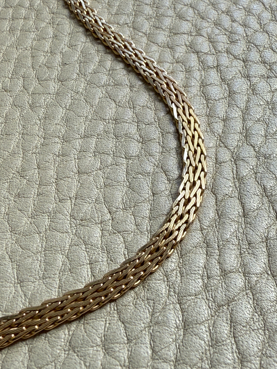 1944-1968 UnoAErre Italian Woven Flat Lay Necklace in 18k Gold - 16.75 inch length