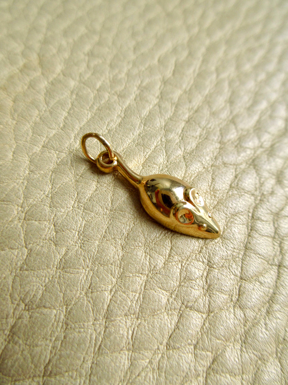 Vintage 14k Gold Mouse Charm – 0.9 inch