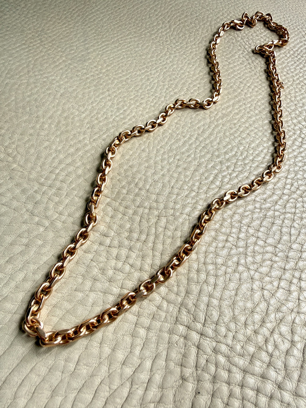 YUM! 1979 Swedish Vintage 81g Biker Link Chain Necklace 18k Gold – 24 Inch Length