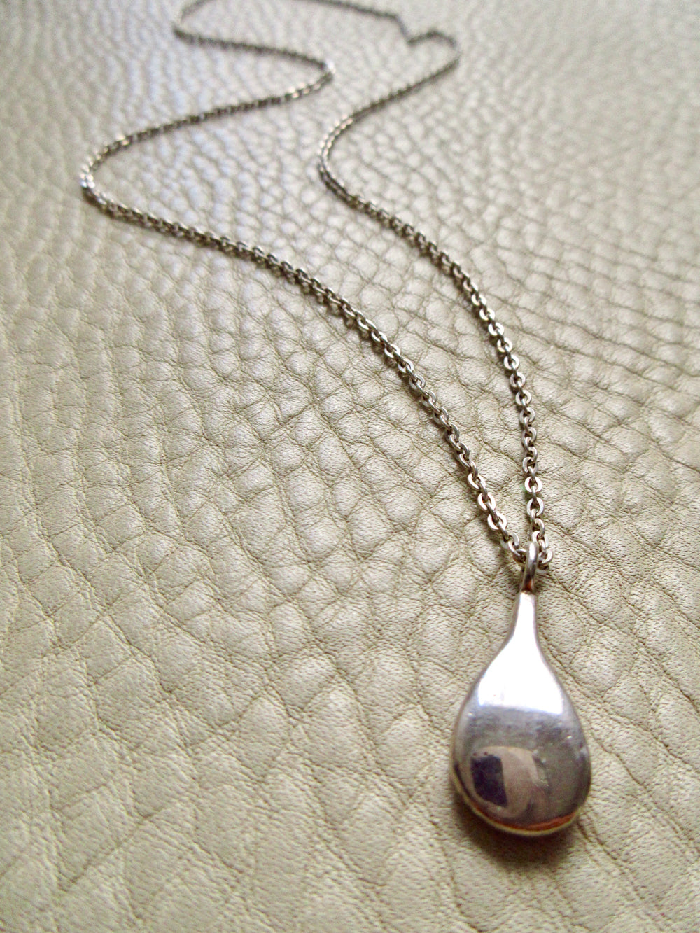 Vintage Signed Efva Attling Silver Flat Droplet Pendant &amp; Chain - 19.75 inch length
