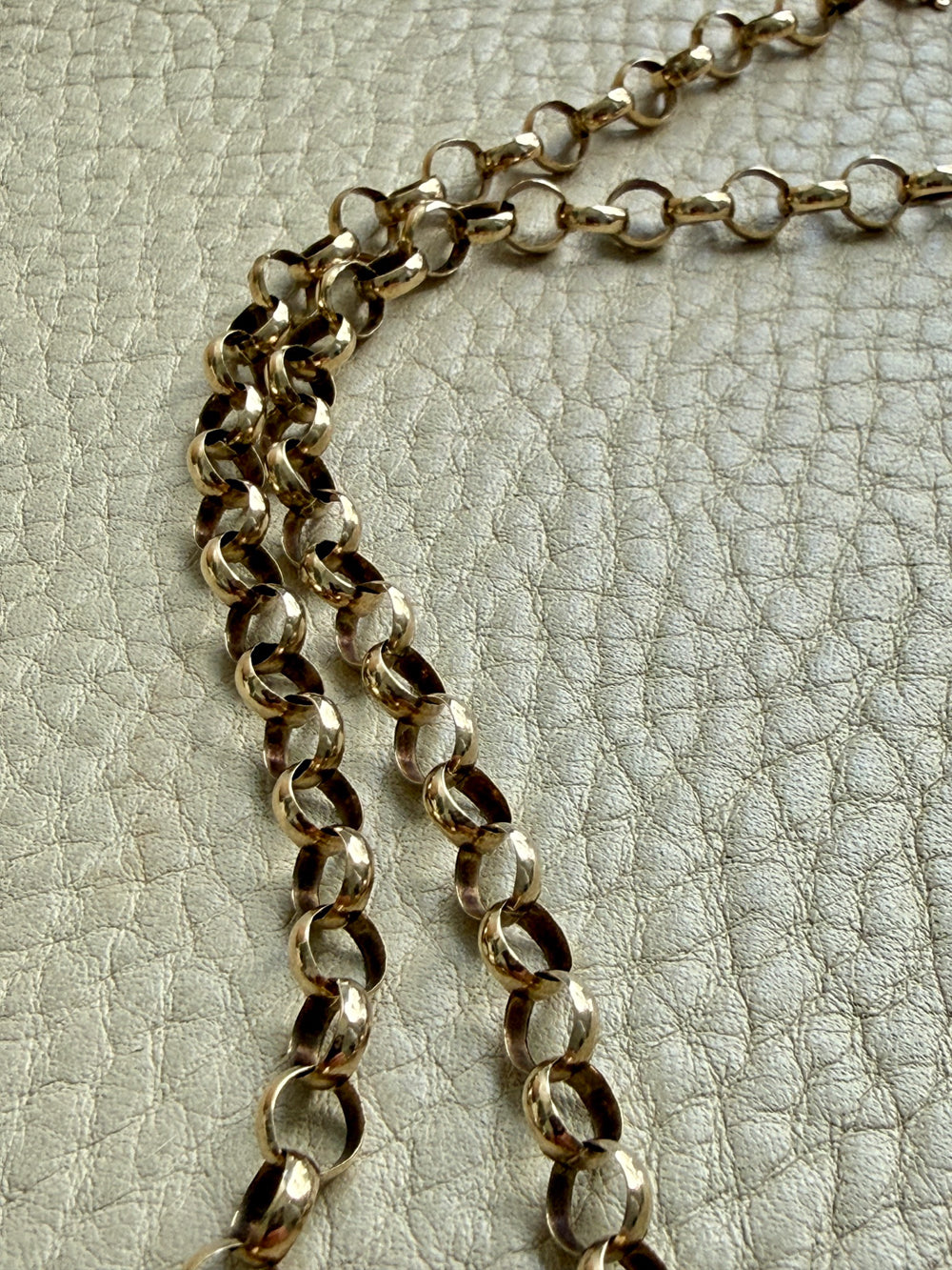 9k gold Antique Rolo Link Chain - 21 inch length