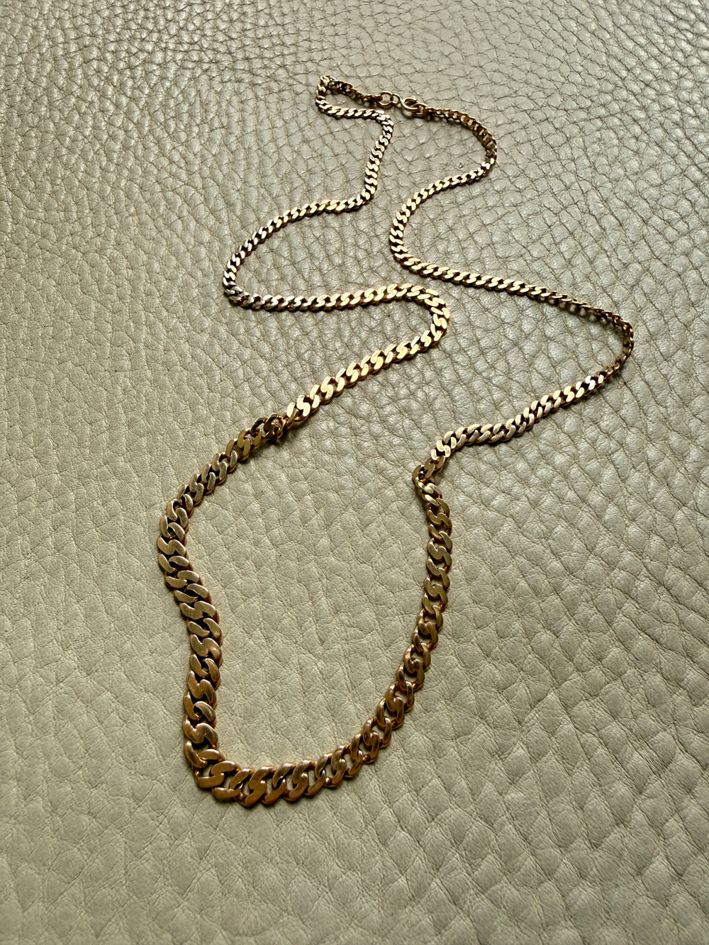 Swedish Vintage 18k Yellow Gold Graduated Pressed Curb Chain Necklace - 20.3 inch length
