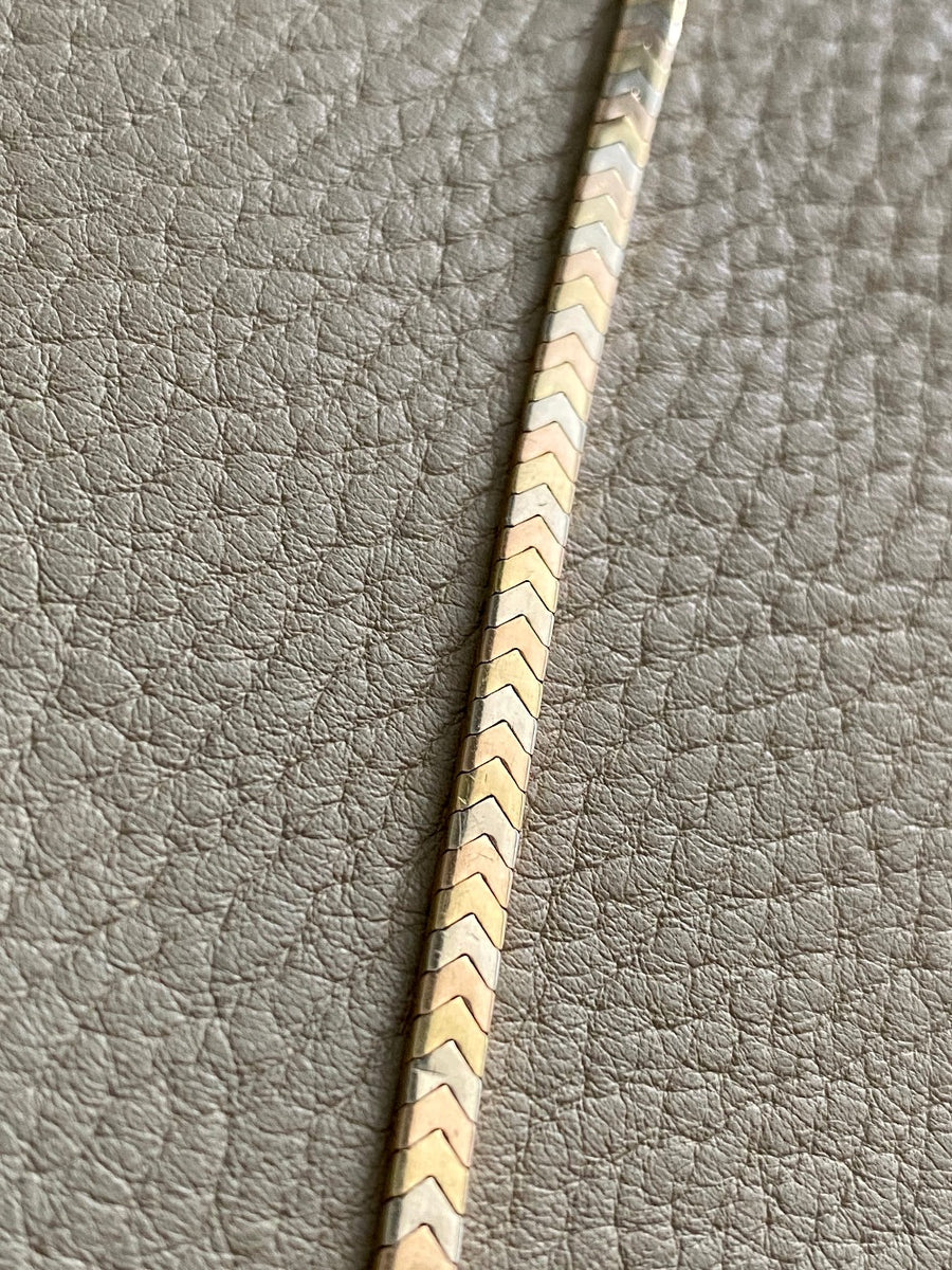 SLEEK! 18k gold tri-color vintage chevron pattern bracelet - 7 inch length