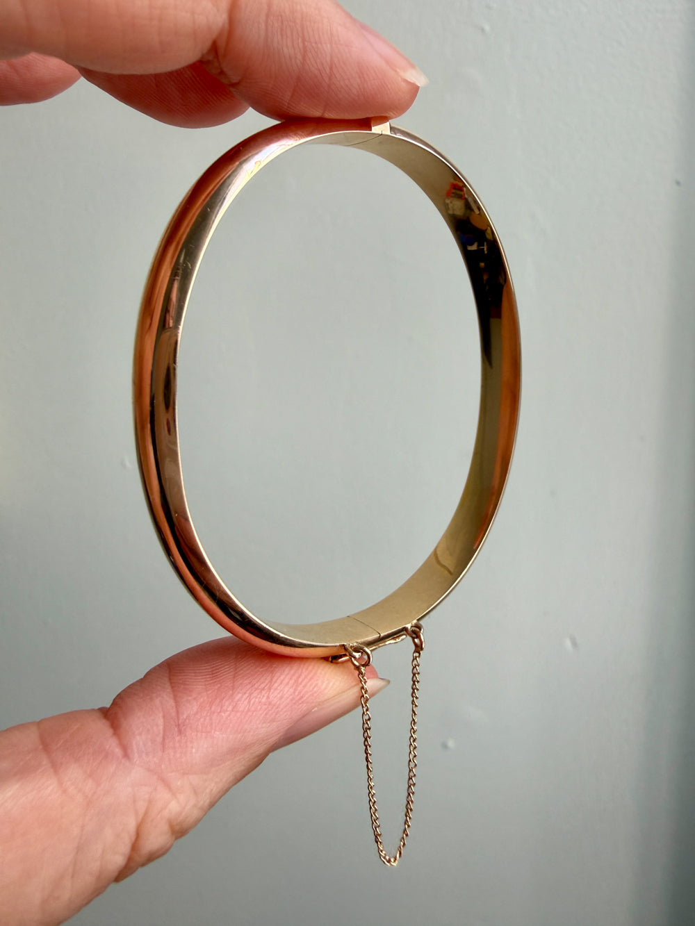 1962 Vintage Finnish 14k Gold Hinged Bangle Bracelet – 7 Inch Interior Circumference
