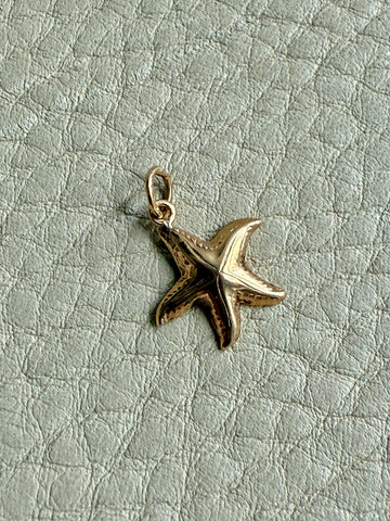 18k gold vintage charm or pendant - Starfish, Sea Star