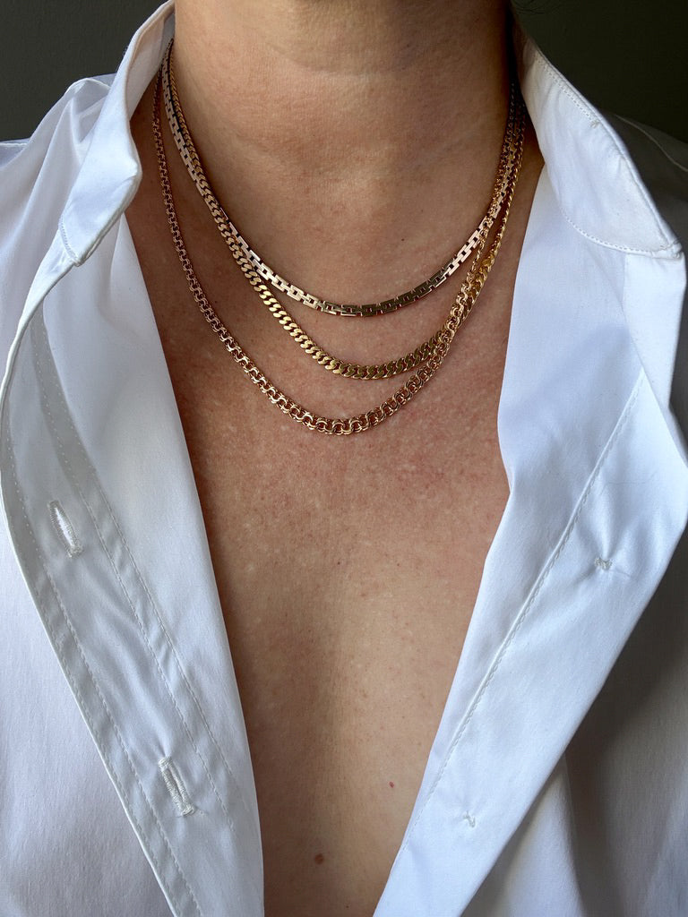 1923-1965 Swedish 18k gold pressed curb link necklace, graduated width - 17.3 inch length