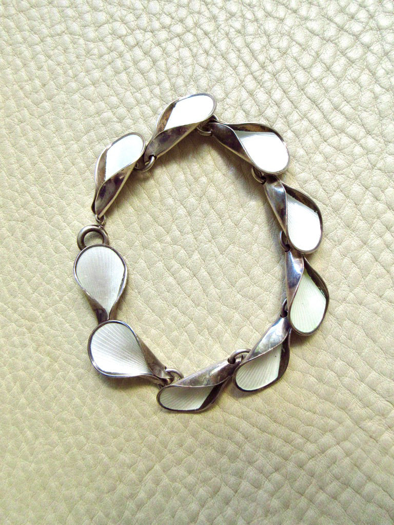 Vintage Norwegian Silver and White Enamel Shell Link Bracelet – 7.75 Inch Length