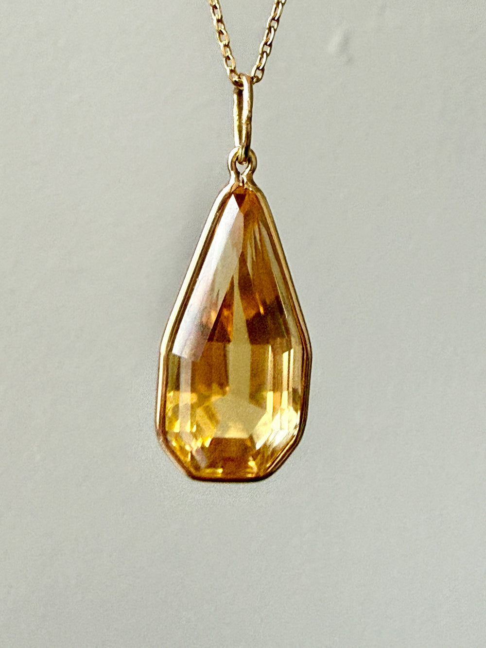 Midcentury Era 18k gold Large Droplet Faceted Citrine Pendant - 1.5 inch length