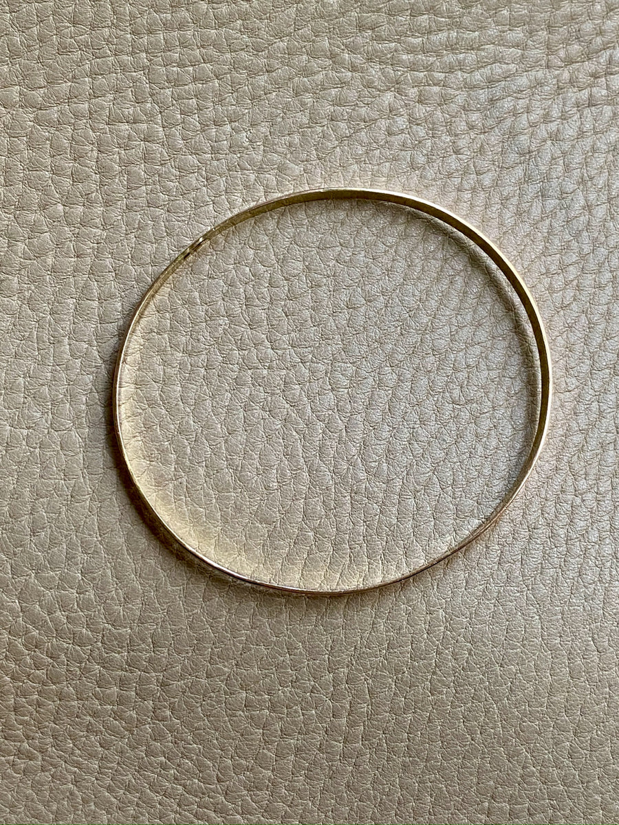 Vintage 14k solid gold bangle - 8.25 inch interior circumference