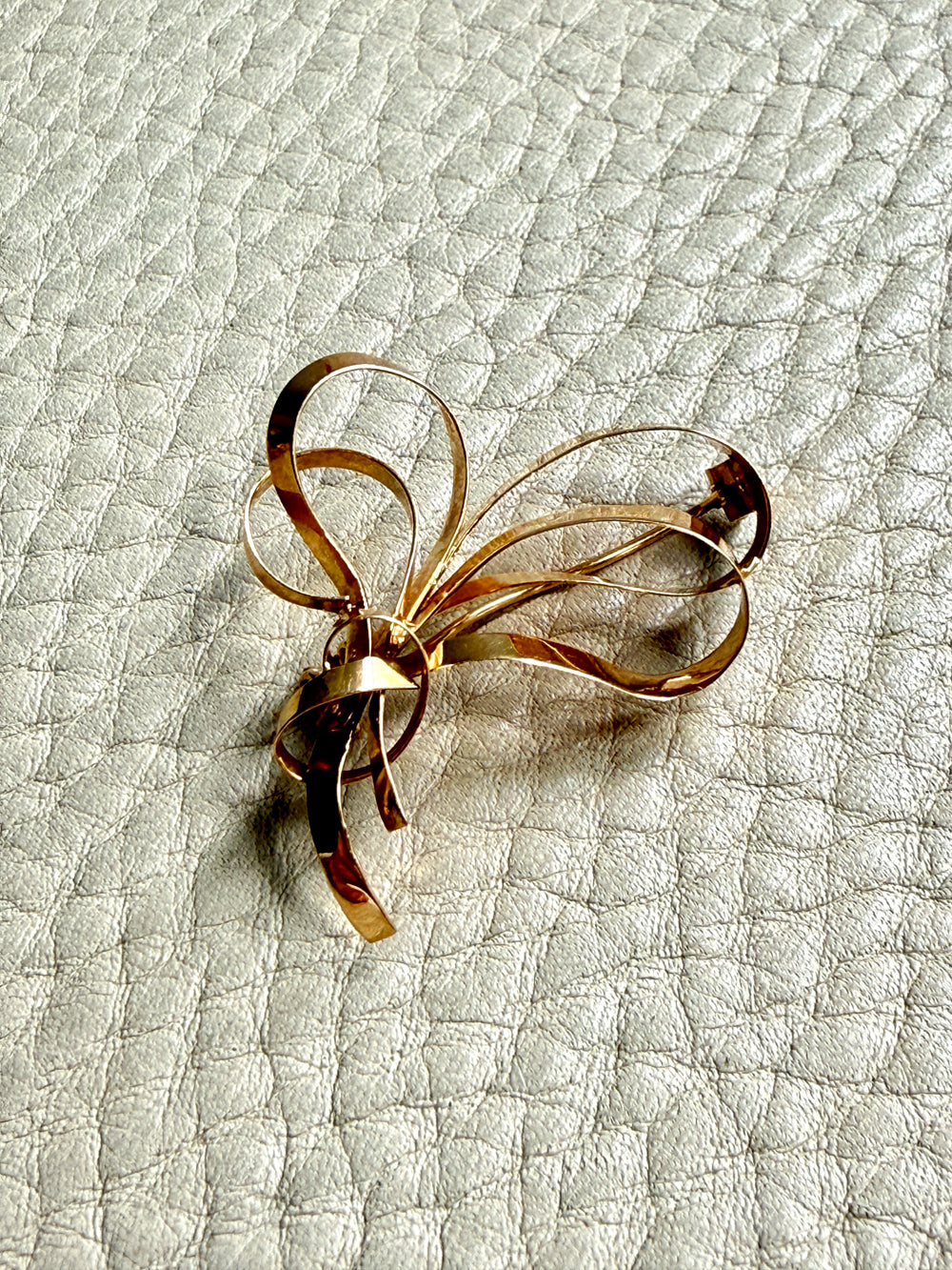 1954 Vintage Swedish 18k Gold Ribbon Brooch - 1.3 inch