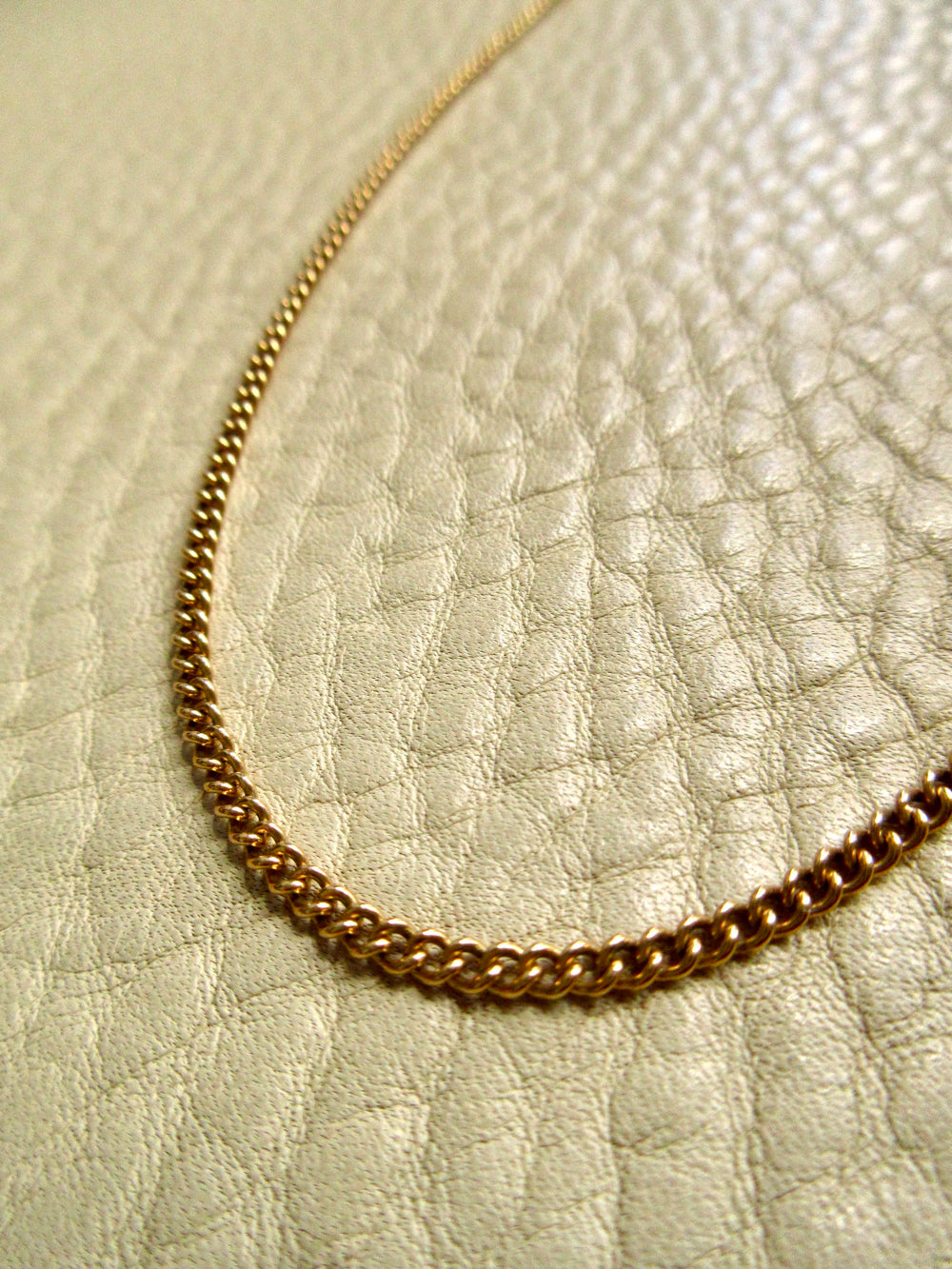 Forever curb link necklace - Vintage Swedish 18k gold chain - Excellent long 24 inch length