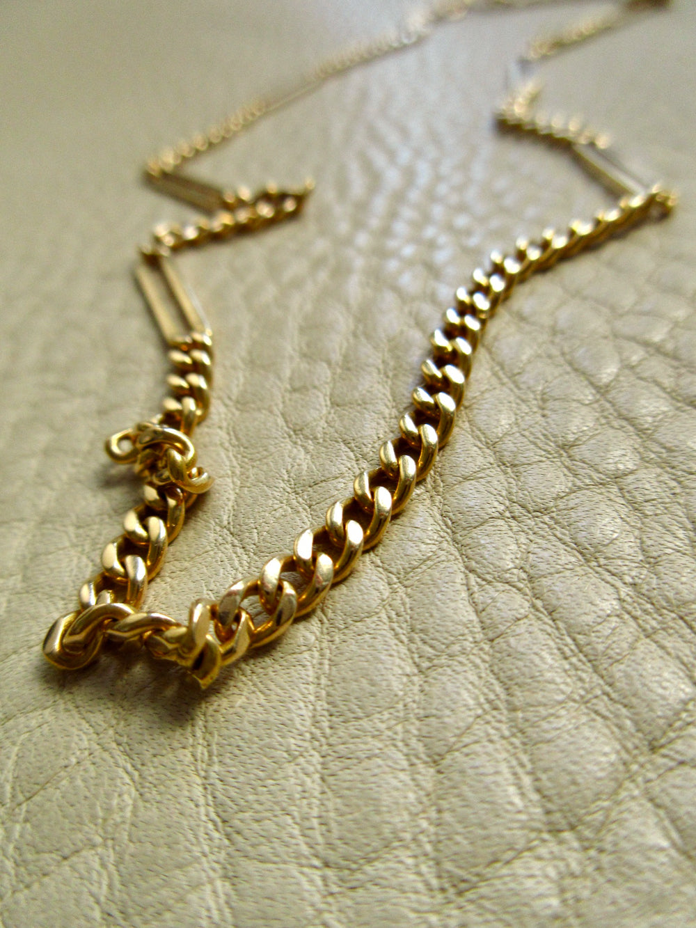 Vintage 18k Yellow Gold Bar and Curb Chain Necklace - 17.5 inch length