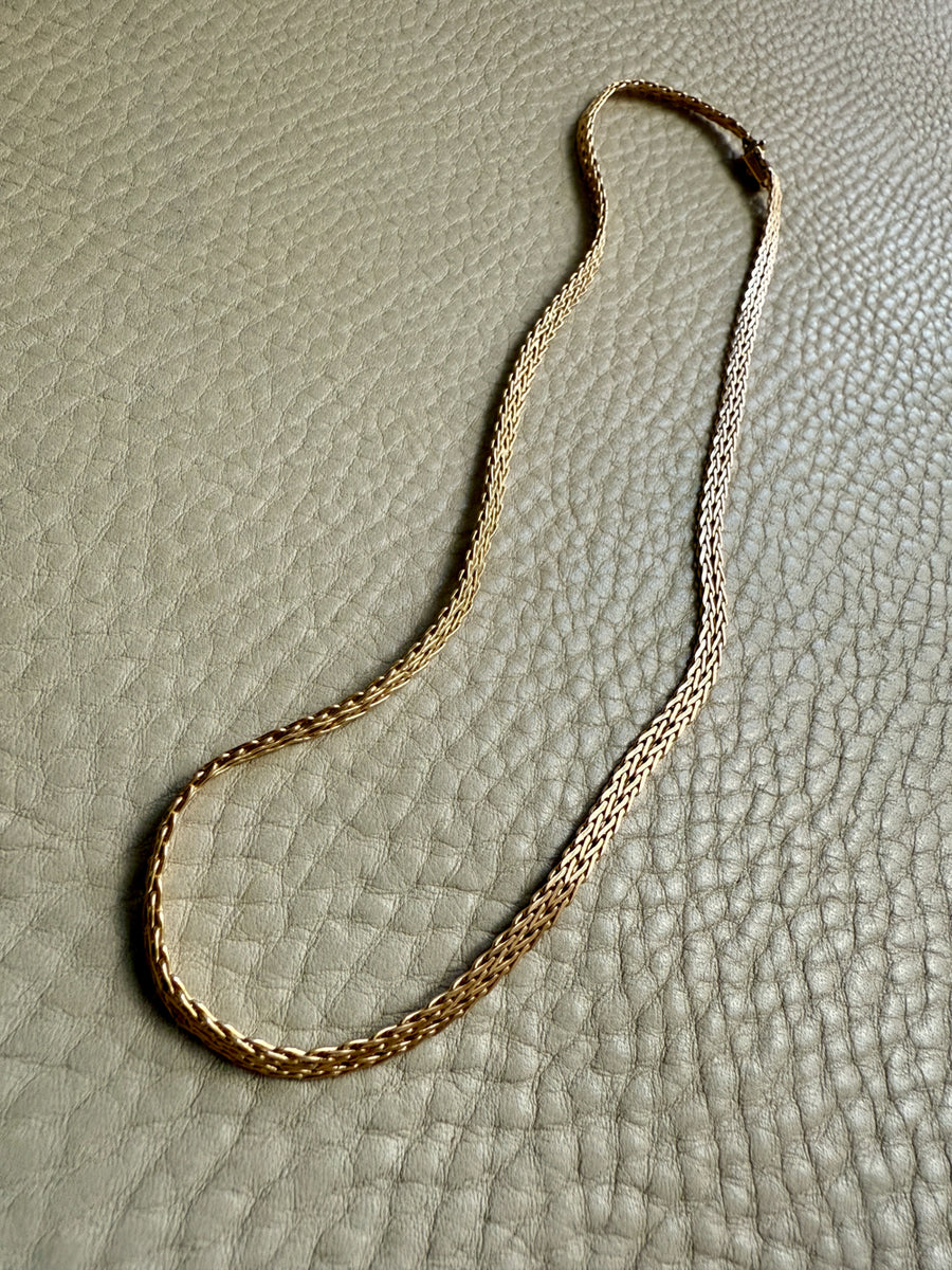 1944-1968 UnoAErre Italian Woven Flat Lay Necklace in 18k Gold - 16.75 inch length
