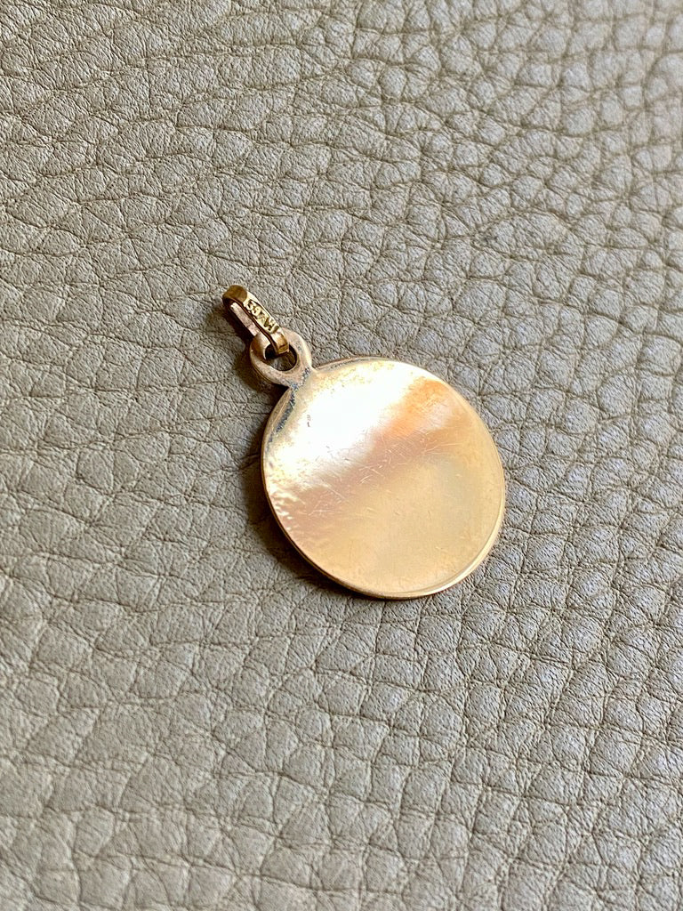 18k gold "UF" initials engraved medallion pendant for necklace - Italian Vintage