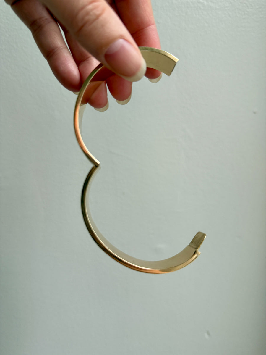 Unique! Architectural Wide 14k Gold Hinged Bangle with Linear Grooves - 6.9 inch oval interior circumference