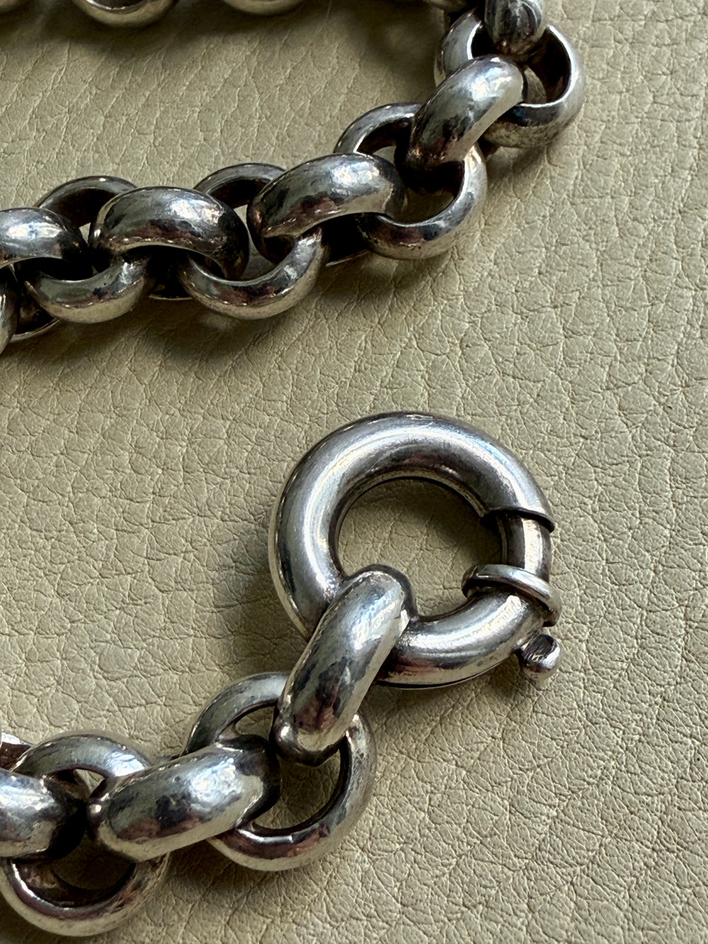 MEGA ROLO!! Heavy 228 gram Silver Rolo Link Necklace with Large Bolt Clasp - 17.5 inch length