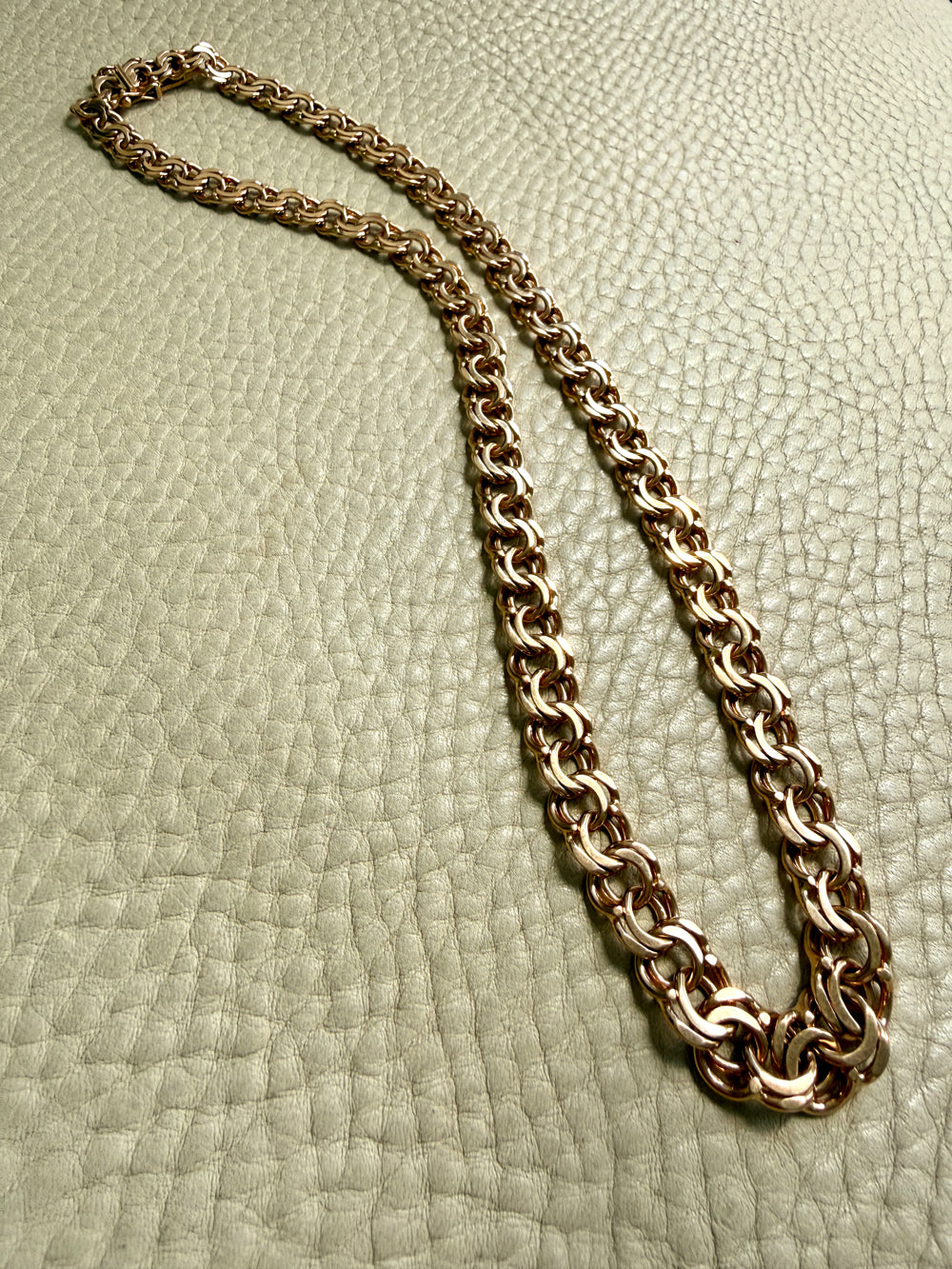 1969 Swedish 18k Gold necklace - 50g Graduated double link chain - 16.6 inch length