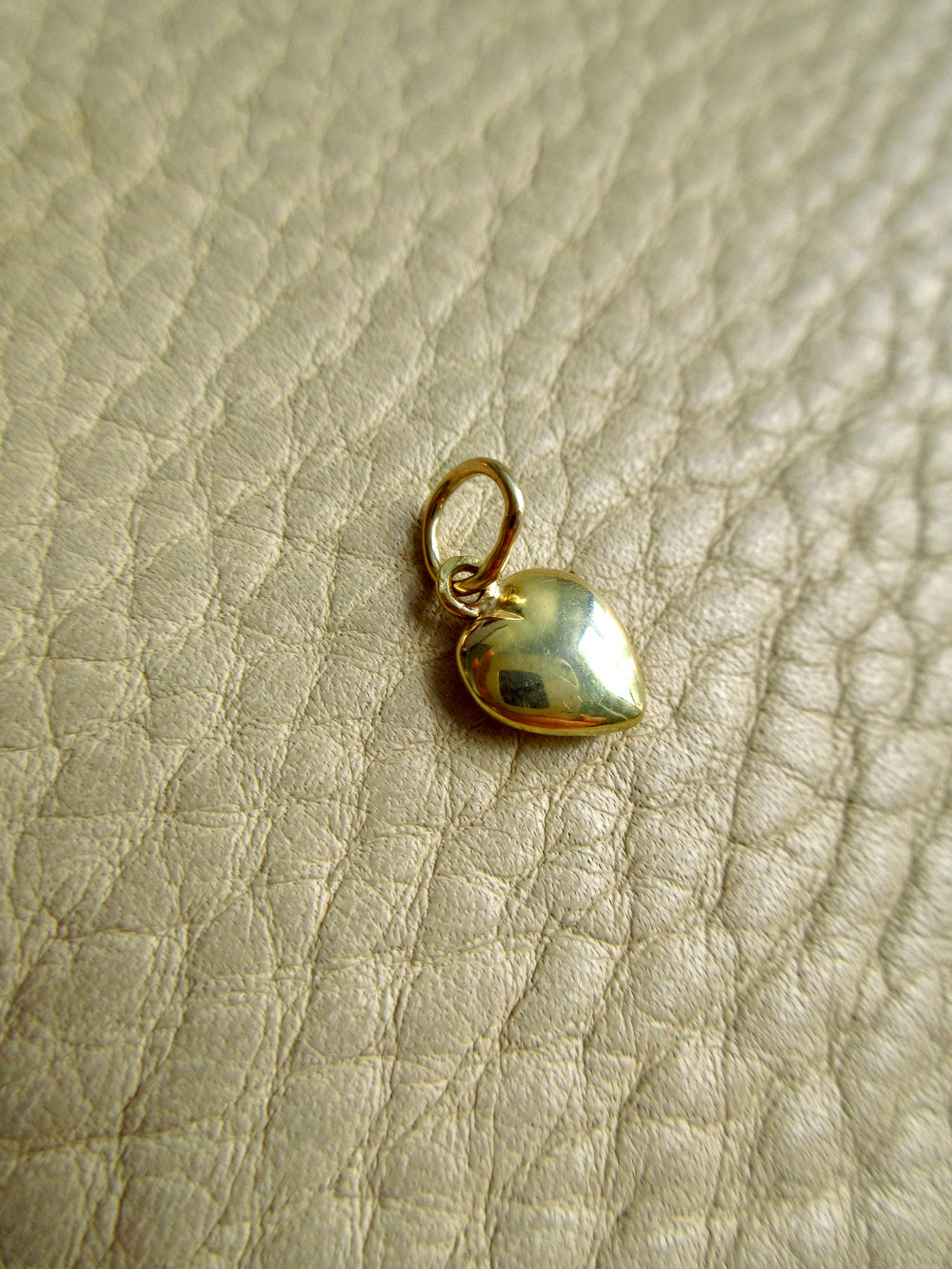 Vintage 14k Gold Tiny Puffy Heart Charm – 0.6 inch