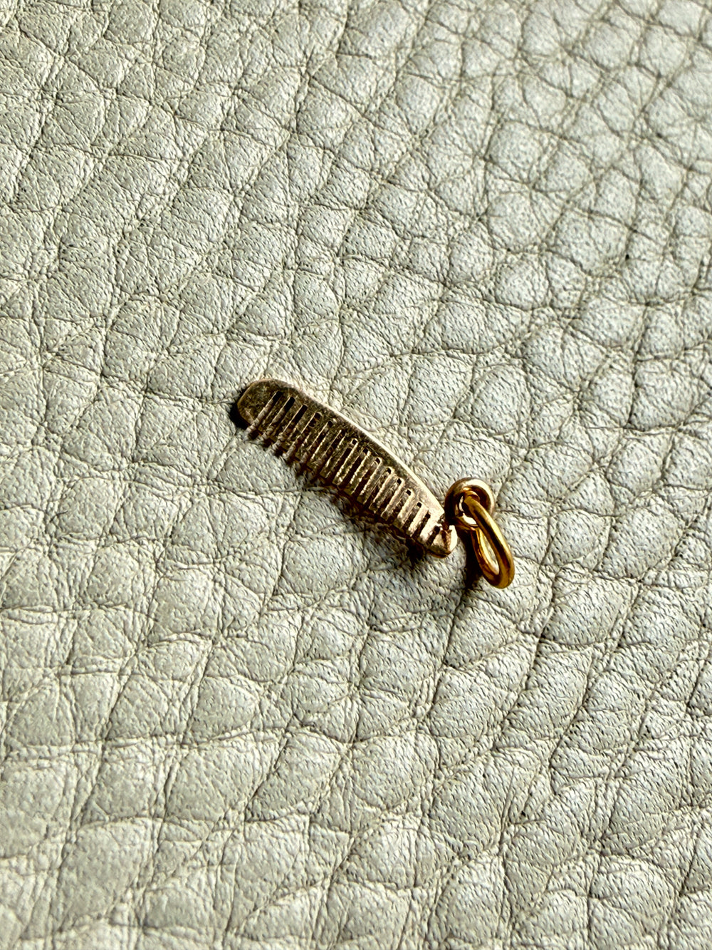 18k gold Vintage Comb pendant or charm