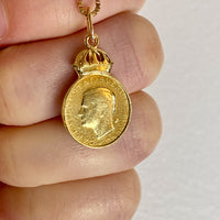 18k gold Swedish medal for “Zealous and Devoted Service of the Realm” pendant