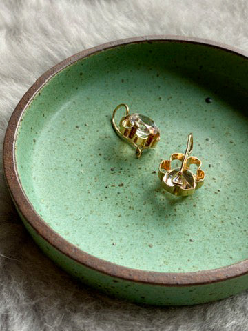 Special and sparkly!! - White topaz and 18k gold Modernist flower earrings - Vintage Scandinavian