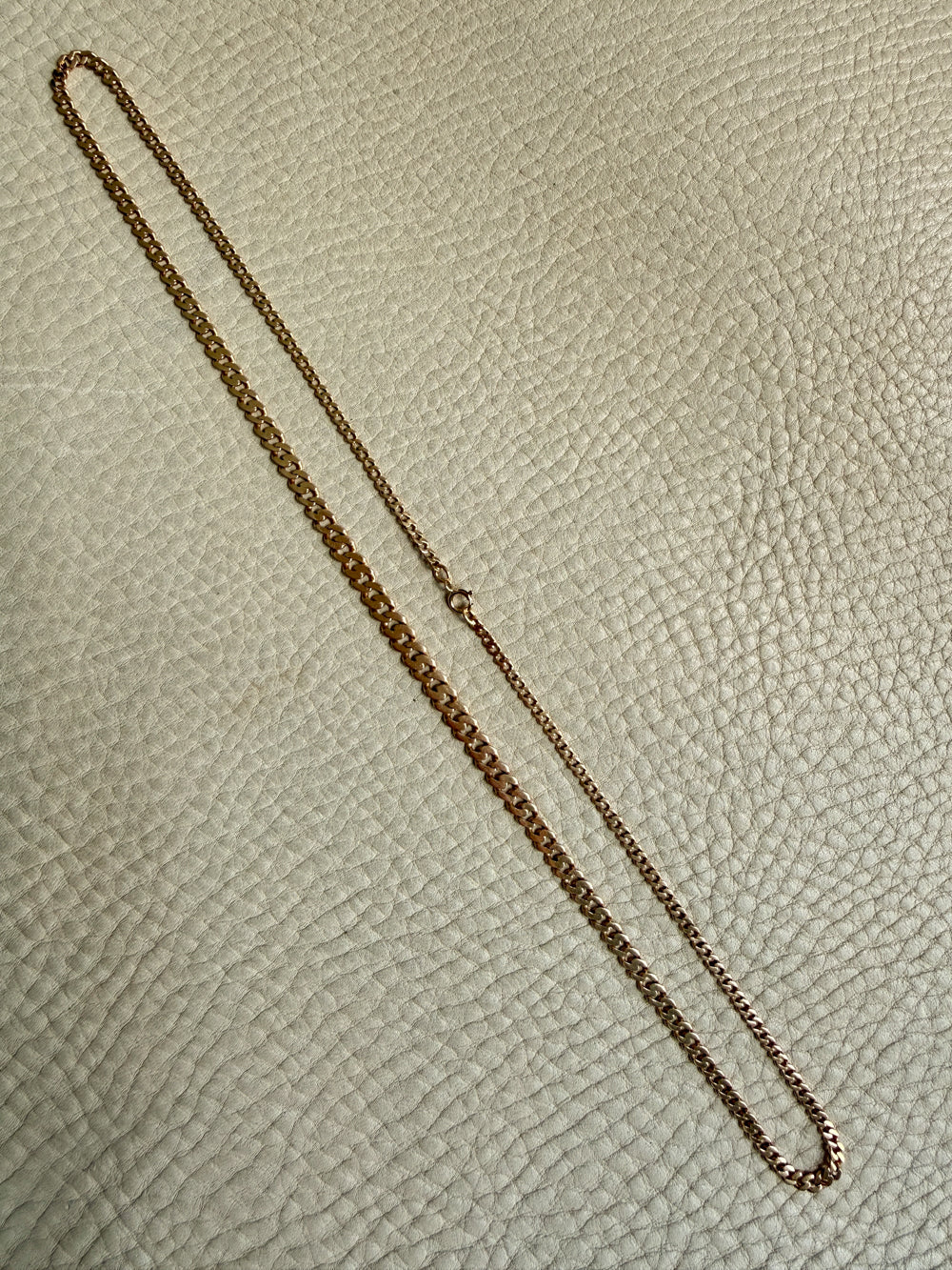 Swedish Vintage 18k Yellow Gold Graduated Pressed Curb Chain Necklace - 20.3 inch length
