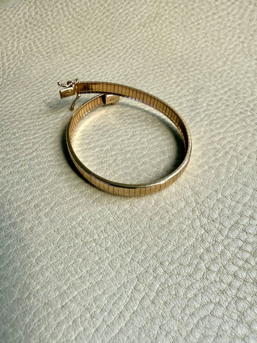 Italian Vintage High Polish Omega Link Bracelet in 14k Gold - 7 inch length