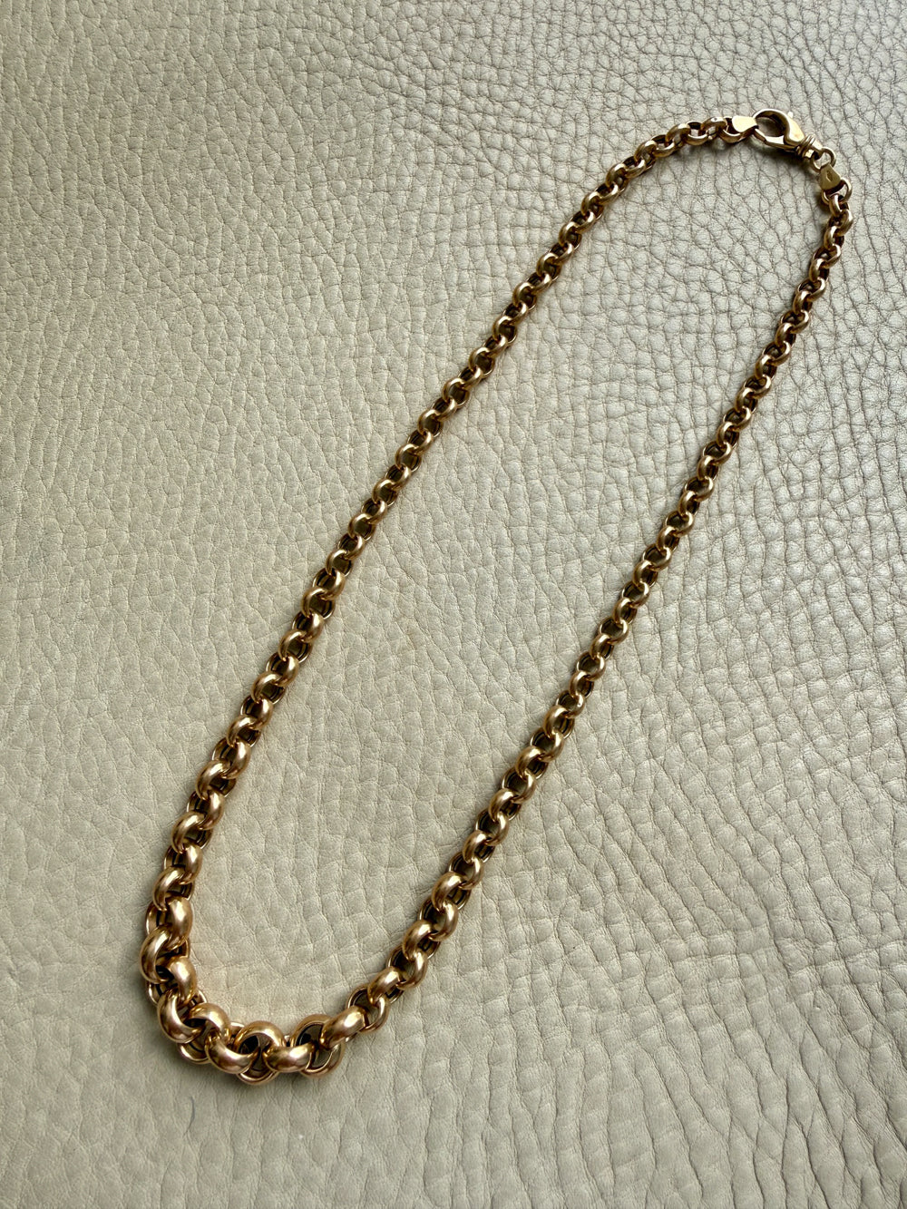 Vintage Chubby Graduated Rolo Link Necklace 18k Gold – 18.25 Inch Length