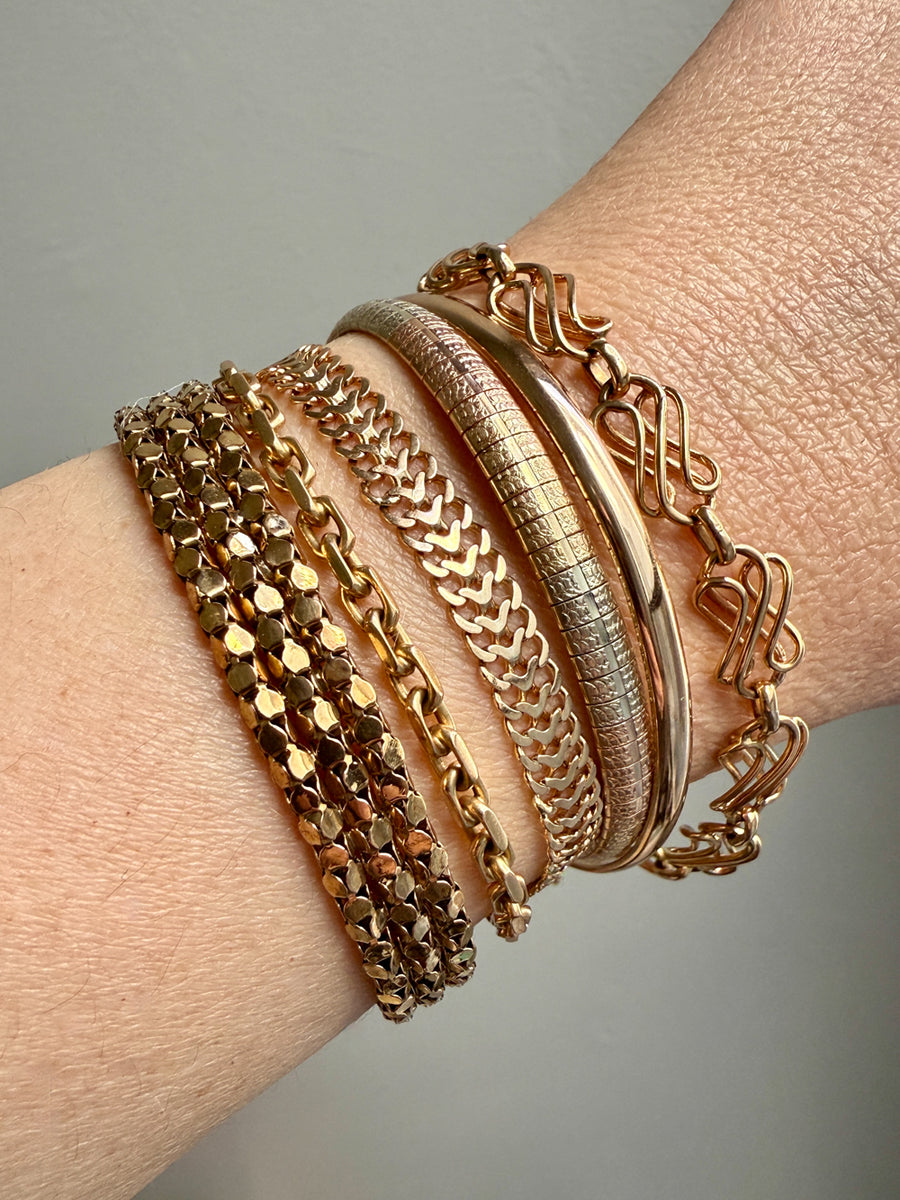 1946 Handmade Cursive Link Bracelet in 18k Gold - Stockholm, Sweden - 7.5 inch length