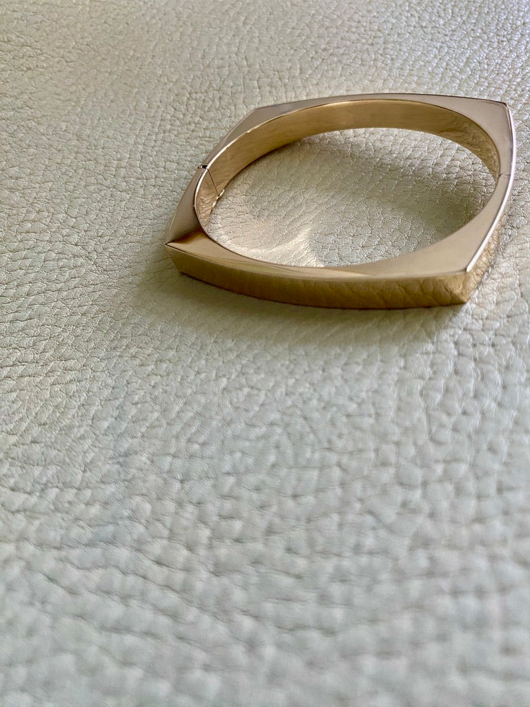 Incredible!! Danish 14k gold geometric hinged bangle - Midcentury era - by Bernhard Hertz