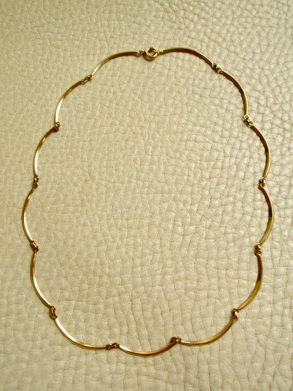Vintage Swedish Scalloped Link Necklace Choker 18k Gold – 15.5 Inch Length