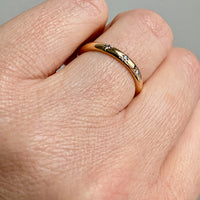 Vintage 1984 Swedish gold band ring with 3 starburst set diamonds - 18k gold - size 6.5