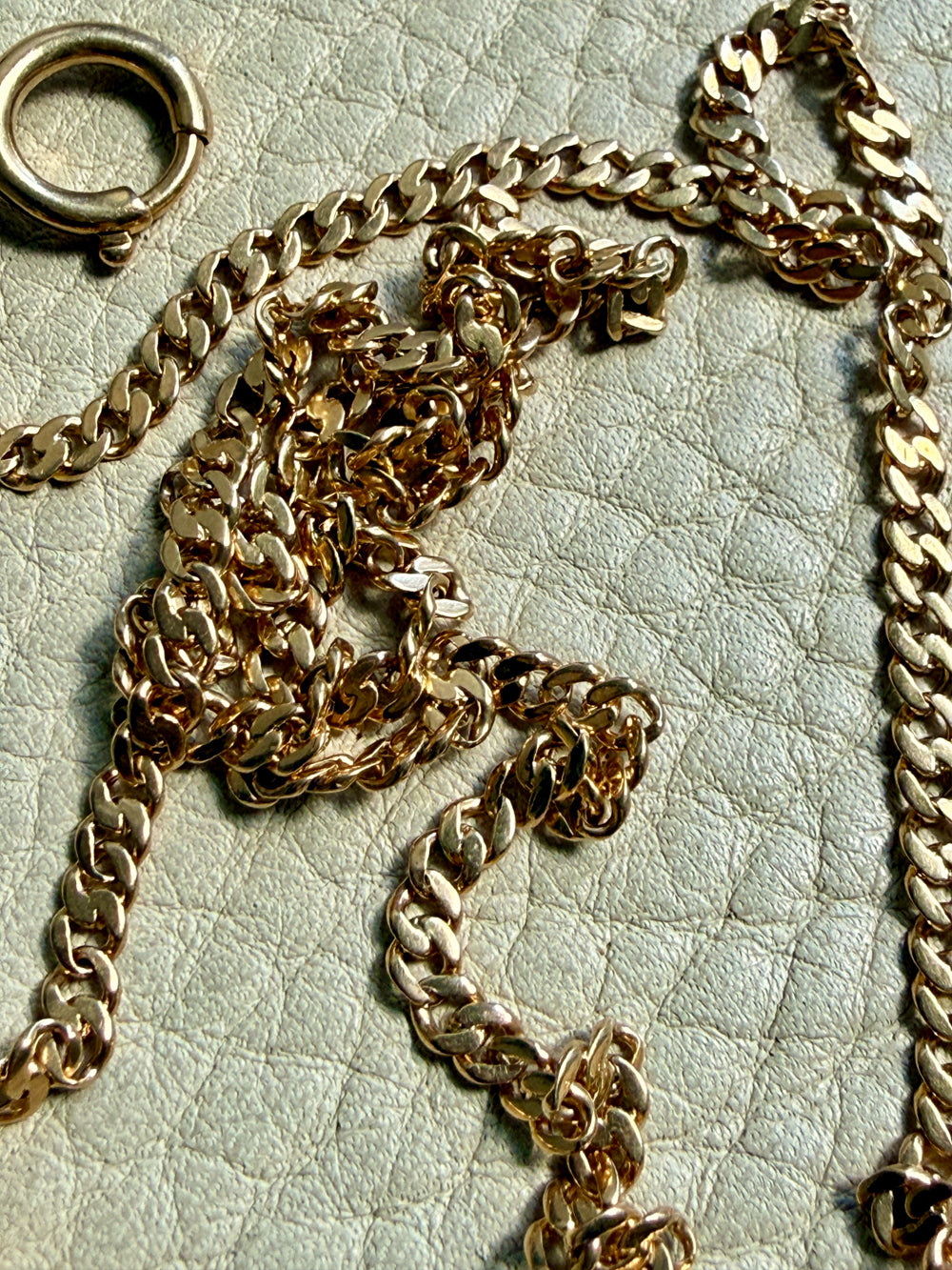 Early 1900s Pressed Curb Link Watch Chain Necklace in 18k gold - 19.4 inch length