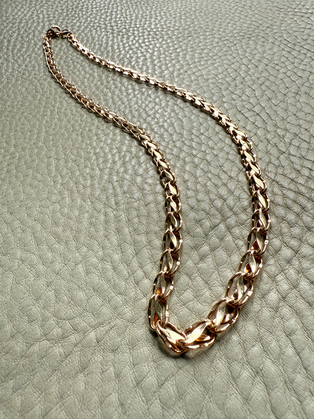 1960 Swedish Vintage Tulip Link Necklace in Rosy 18k gold - 16.3 inch length