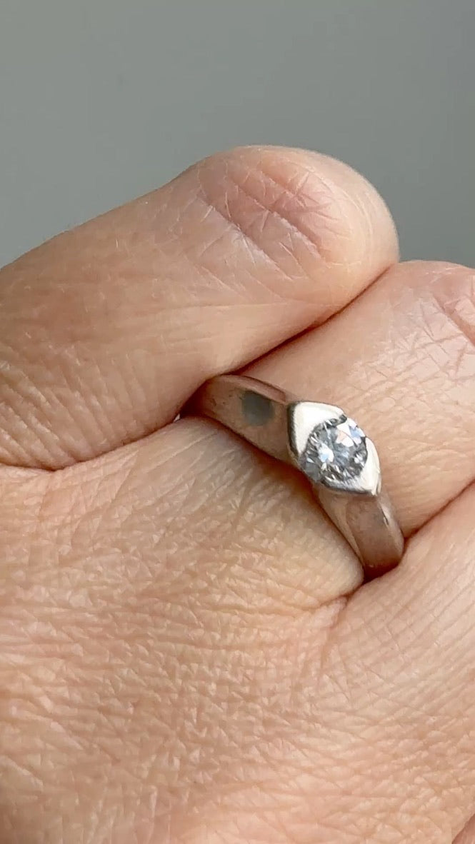 1928 Vintage 23k yellow gold and 18k white gold ring with 0.51 carat diamond - size 8