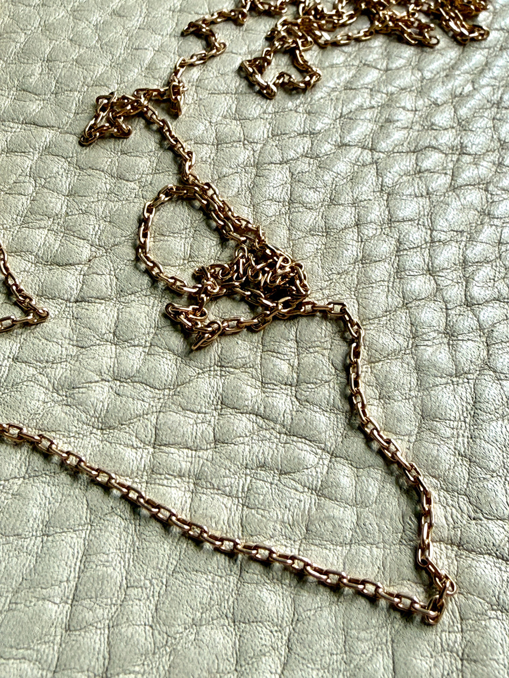 Dated 1899 - 18k gold Antique Longuard chain - 30.5 inch doubled necklace length