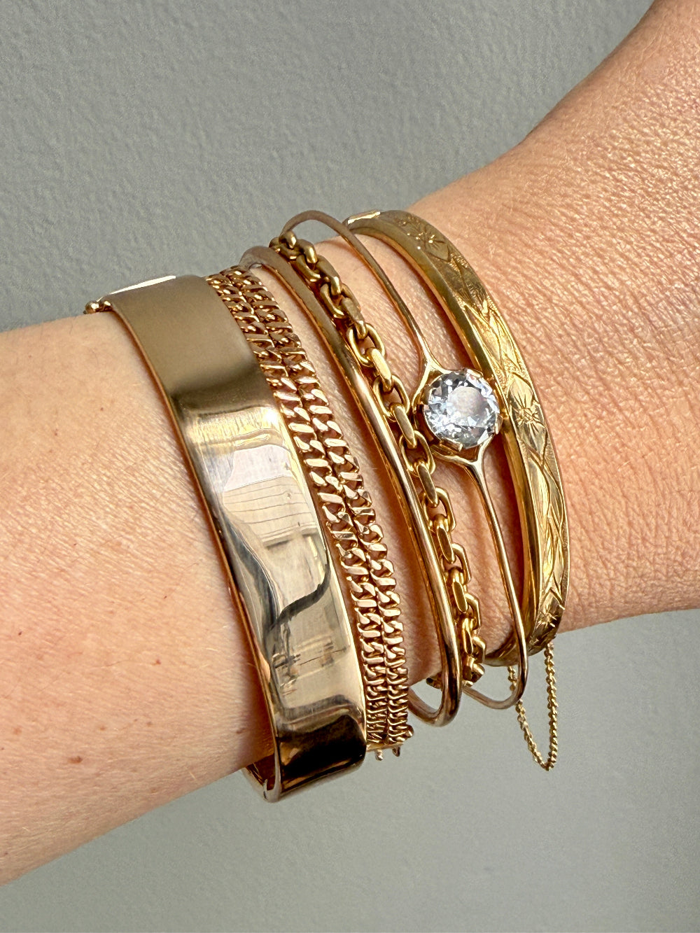 Midcentury era 18k gold Curb Link - Double strand bracelet - 7.6 inch length