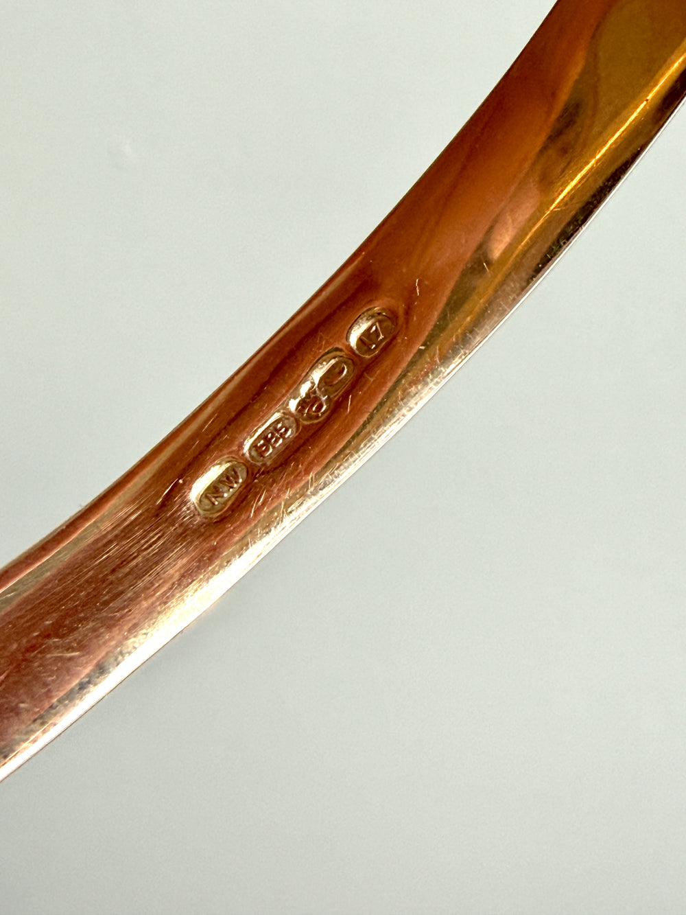 1962 Vintage Finnish 14k Gold Hinged Bangle Bracelet – 7 Inch Interior Circumference