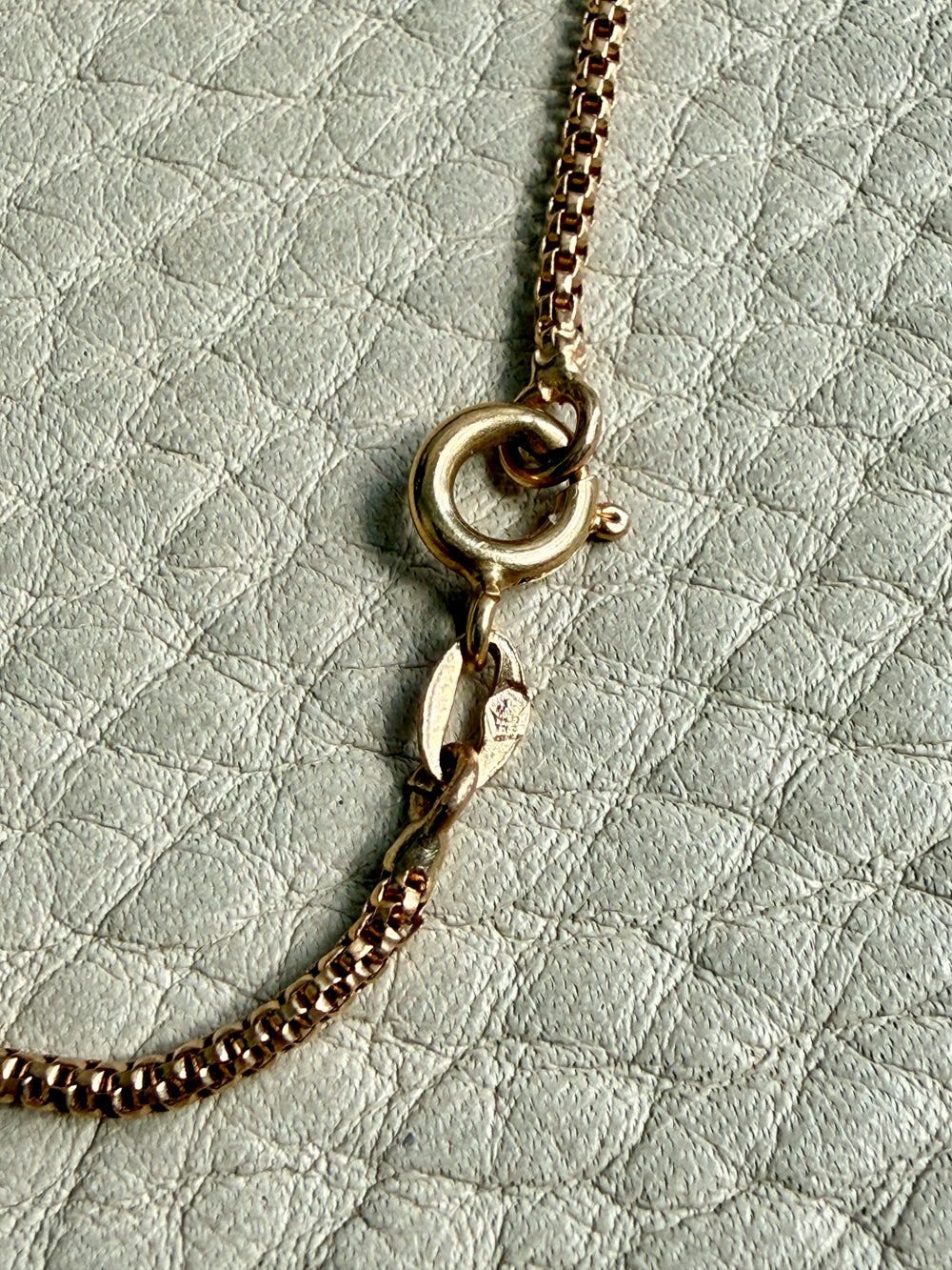 Round Box Link Chain Necklace in 18k gold - 23.5 inch length